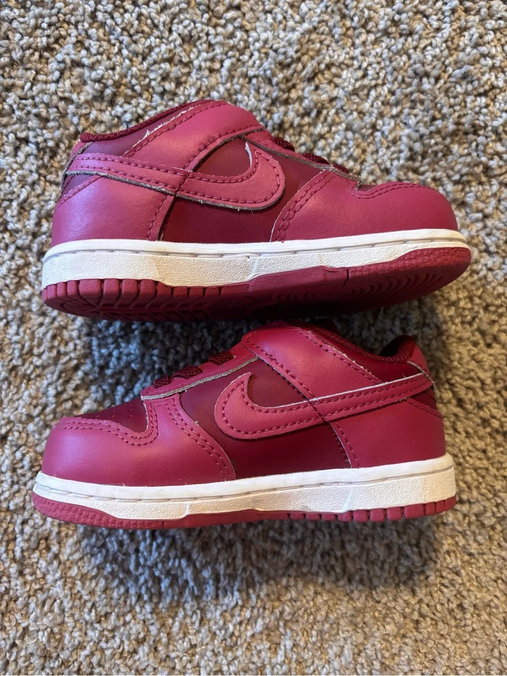 Nike Kids Sneakers in Deep Pink and White